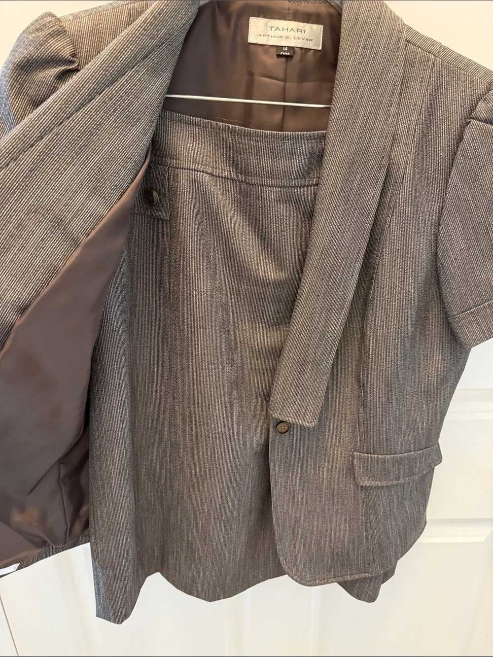 Tahari Women's Short-Sleeve Shawl Collar suit in brown and Gray